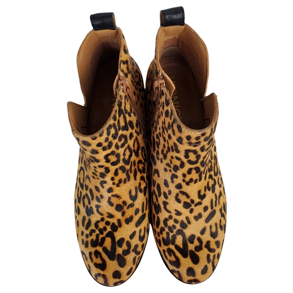 New Vionic clara leopard calf hair v cut out water resistant ankle boots tan - Picture 10 of 16